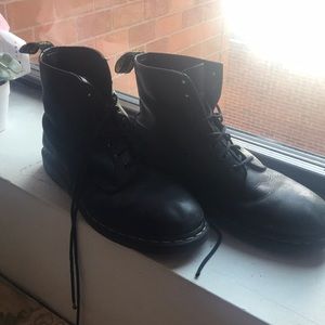Men’s Dr. Martens